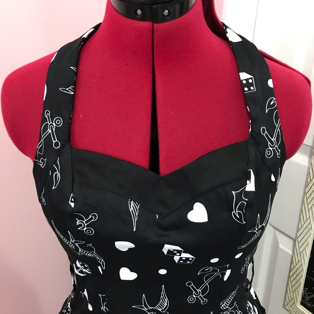 NEW Hearts and Roses (H&R) London rockabilly vintage-style 50s dress small US 6